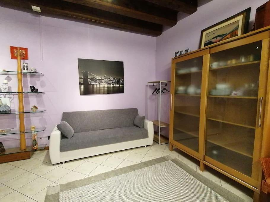 Ferienwohnung Monolocale In Piazza Isolo Verona Exterior foto