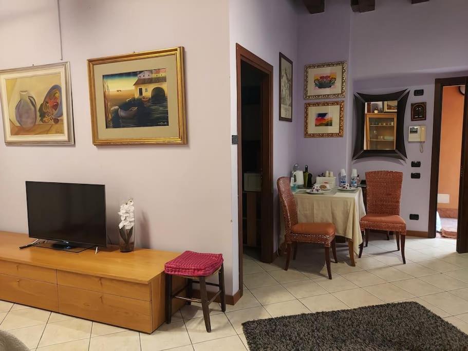 Ferienwohnung Monolocale In Piazza Isolo Verona Exterior foto