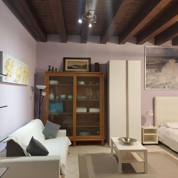 Ferienwohnung Monolocale In Piazza Isolo Verona Exterior foto